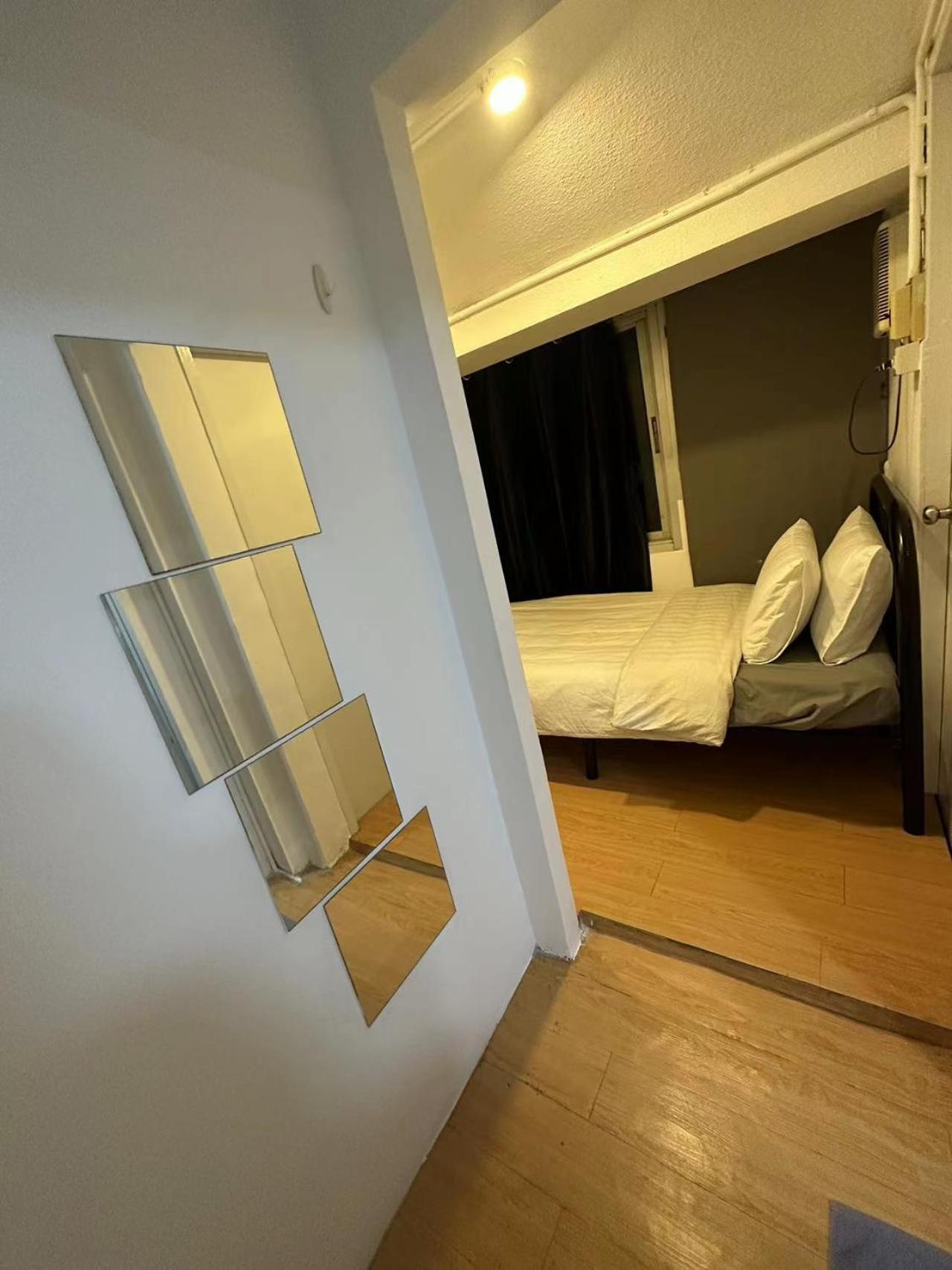 The Cute Silom Hostel Бангкок Экстерьер фото