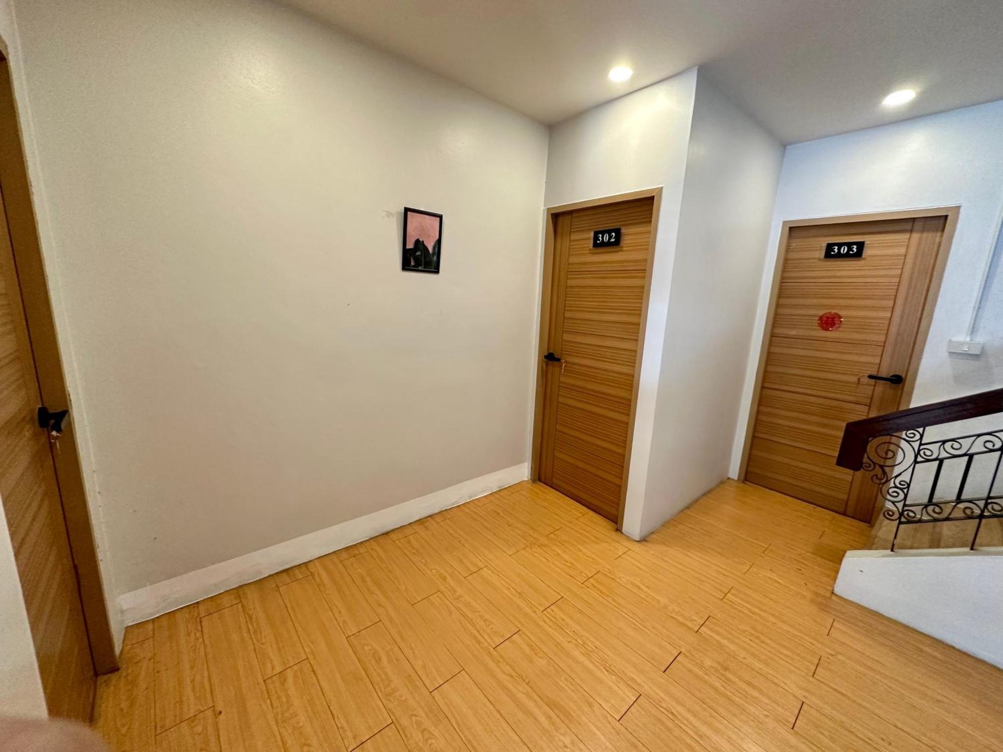 The Cute Silom Hostel Бангкок Экстерьер фото