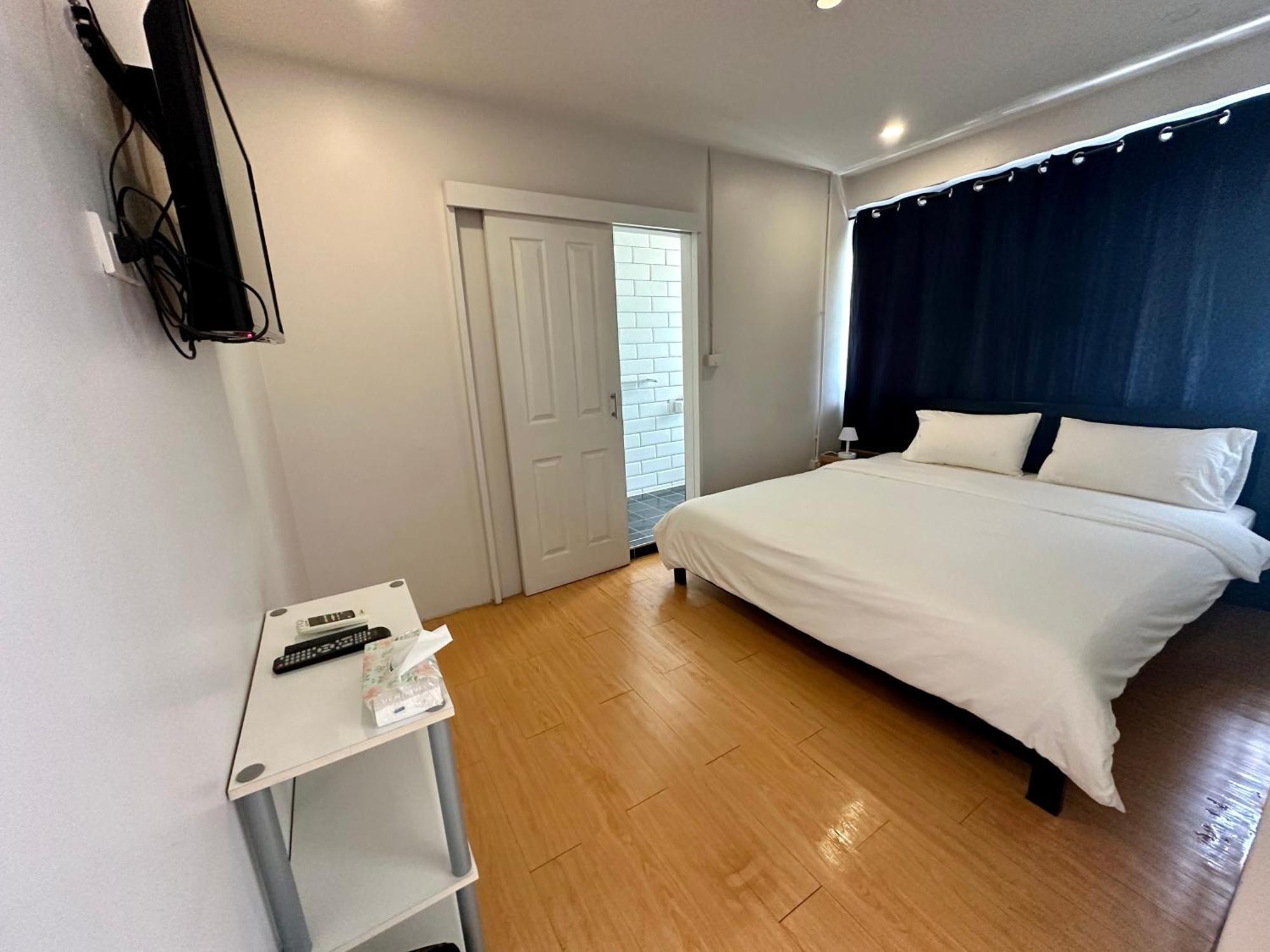 The Cute Silom Hostel Бангкок Экстерьер фото