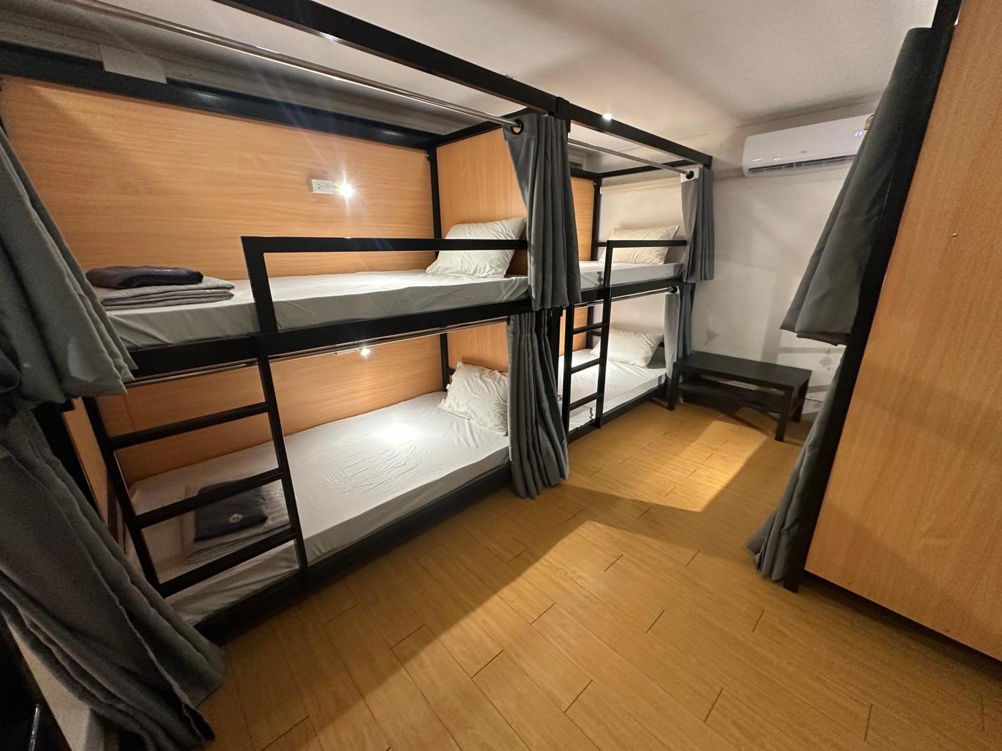 The Cute Silom Hostel Бангкок Экстерьер фото